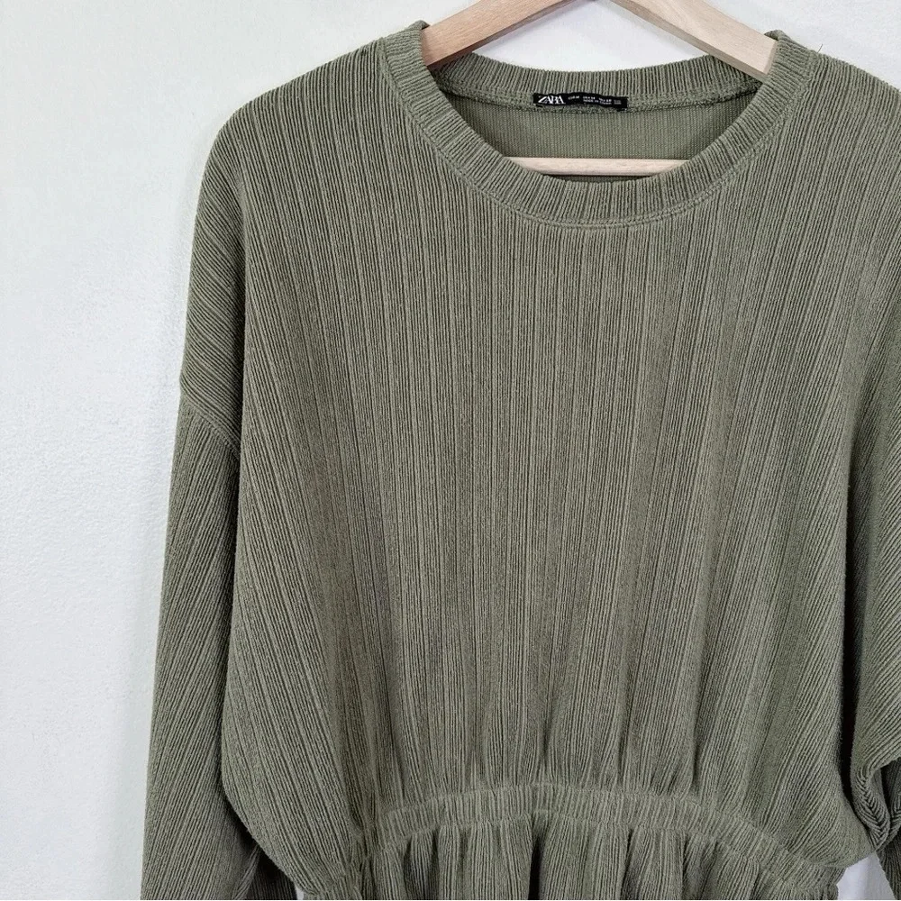 Zara Womens Size Medium Crew Neck Textrued Ribbed Long Sleeve Ruched Waist Top